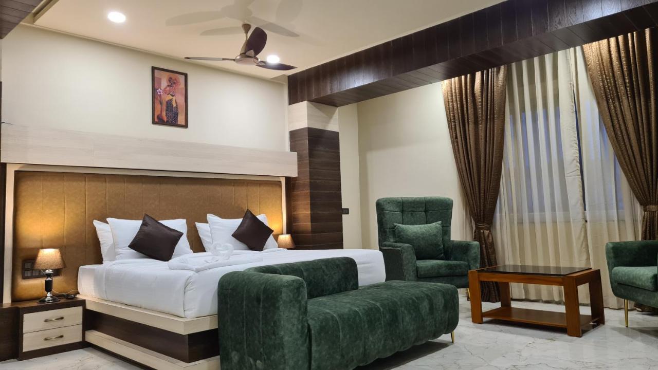Hotel Eden 카워 외부 사진