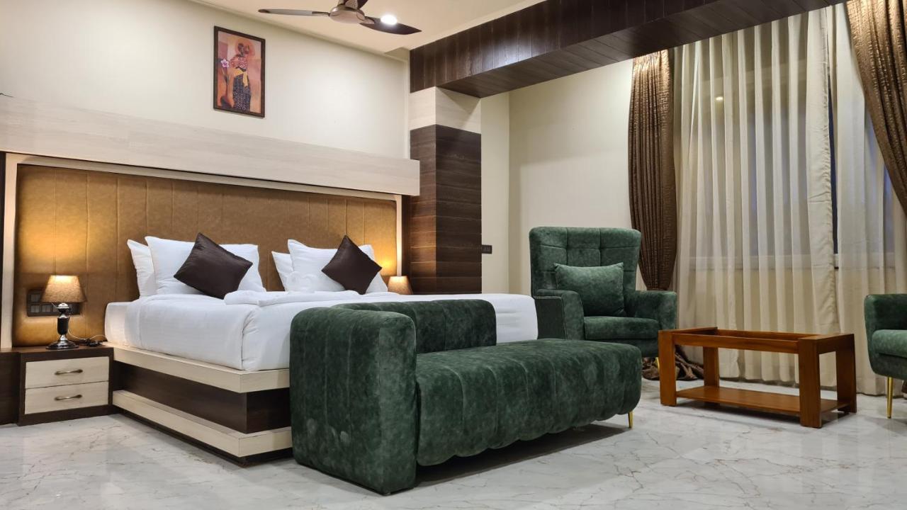 Hotel Eden 카워 외부 사진