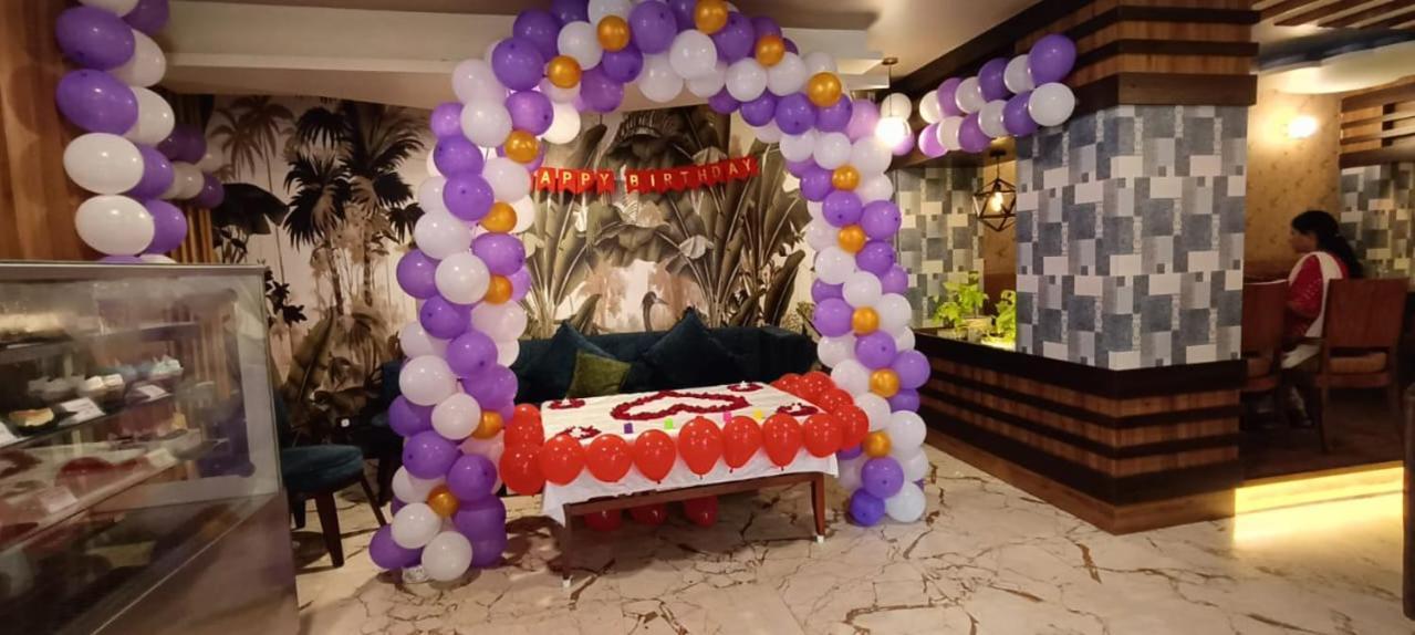 Hotel Eden 카워 외부 사진