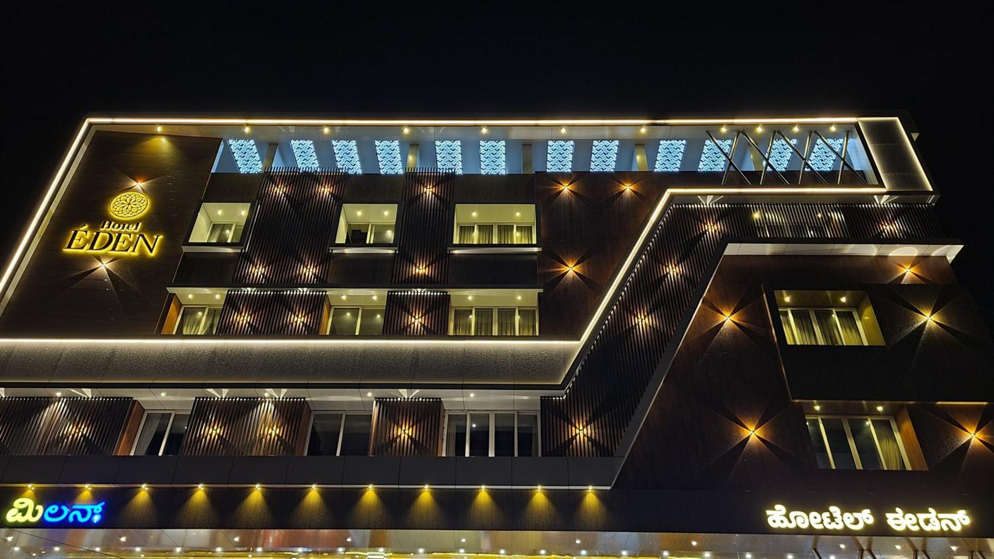 Hotel Eden 카워 외부 사진