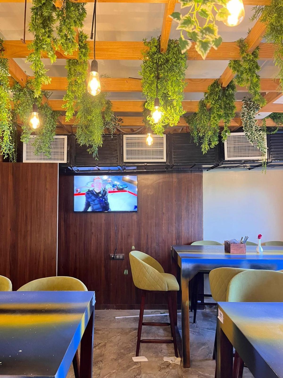 Hotel Eden 카워 외부 사진